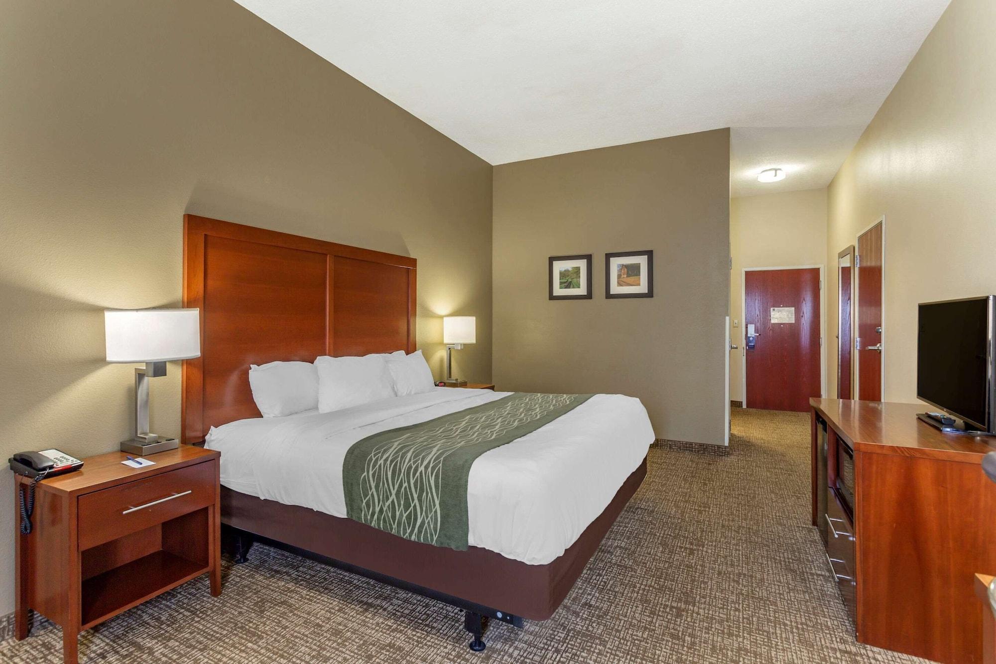 Comfort Inn & Suites Cave City Exterior photo