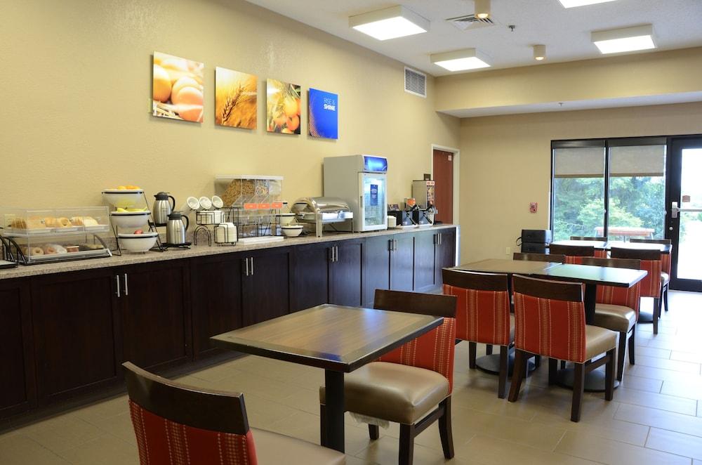 Comfort Inn & Suites Cave City Exterior photo