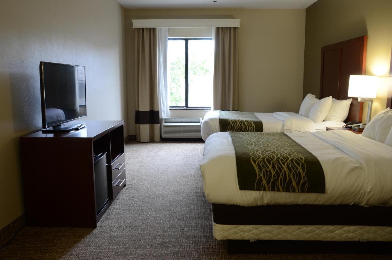 Comfort Inn & Suites Cave City Exterior photo