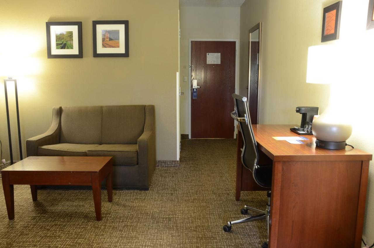 Comfort Inn & Suites Cave City Exterior photo
