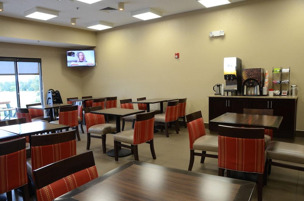 Comfort Inn & Suites Cave City Exterior photo