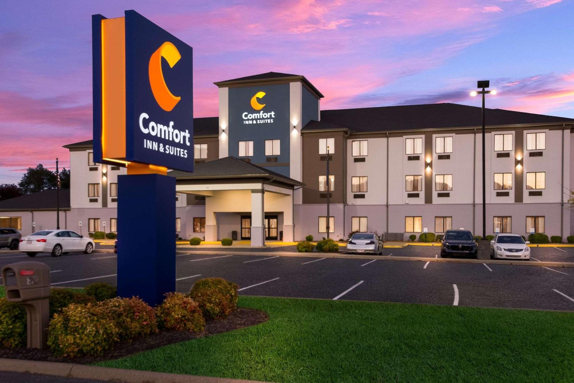 Comfort Inn & Suites Cave City Exterior photo