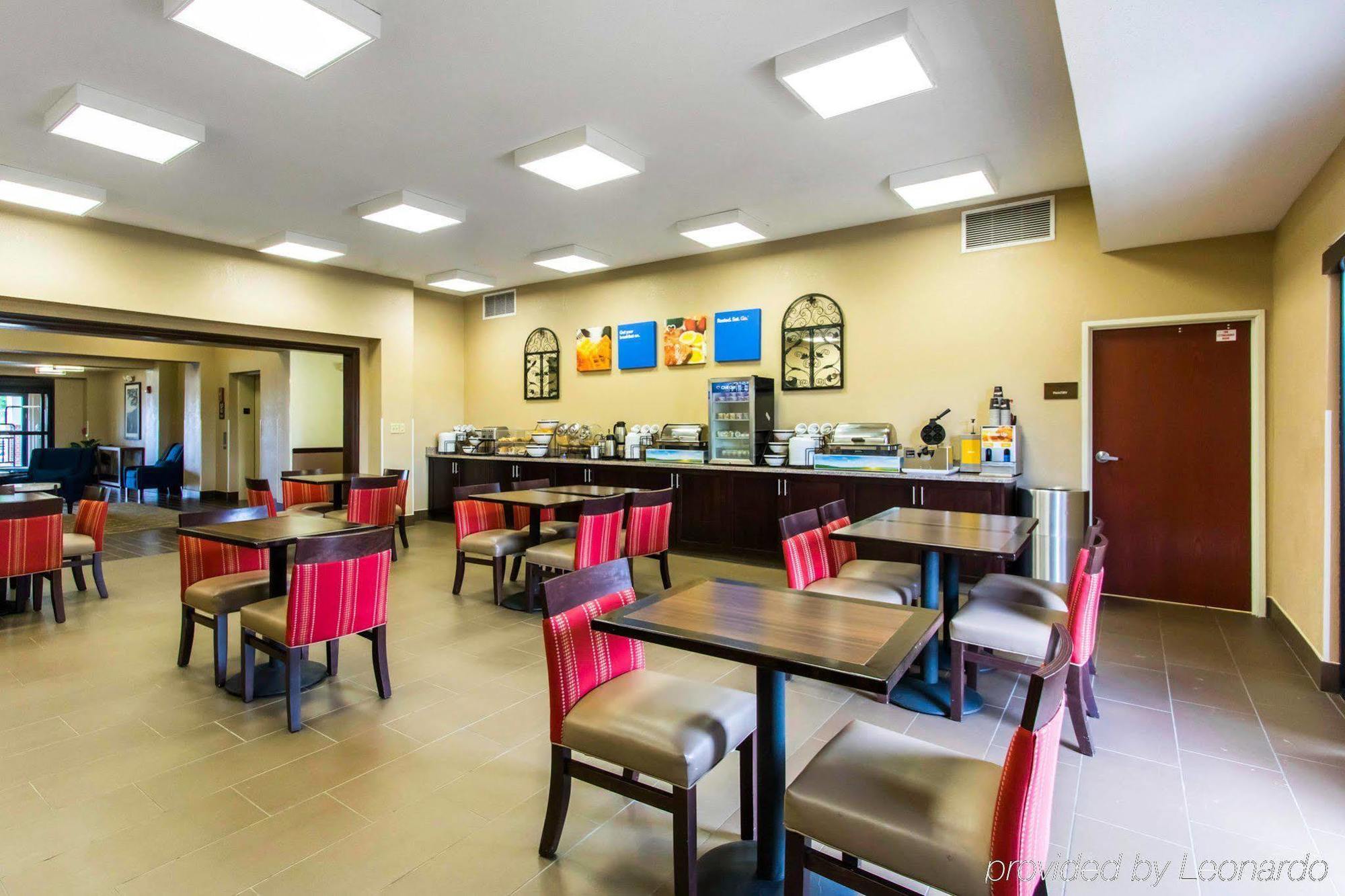 Comfort Inn & Suites Cave City Exterior photo
