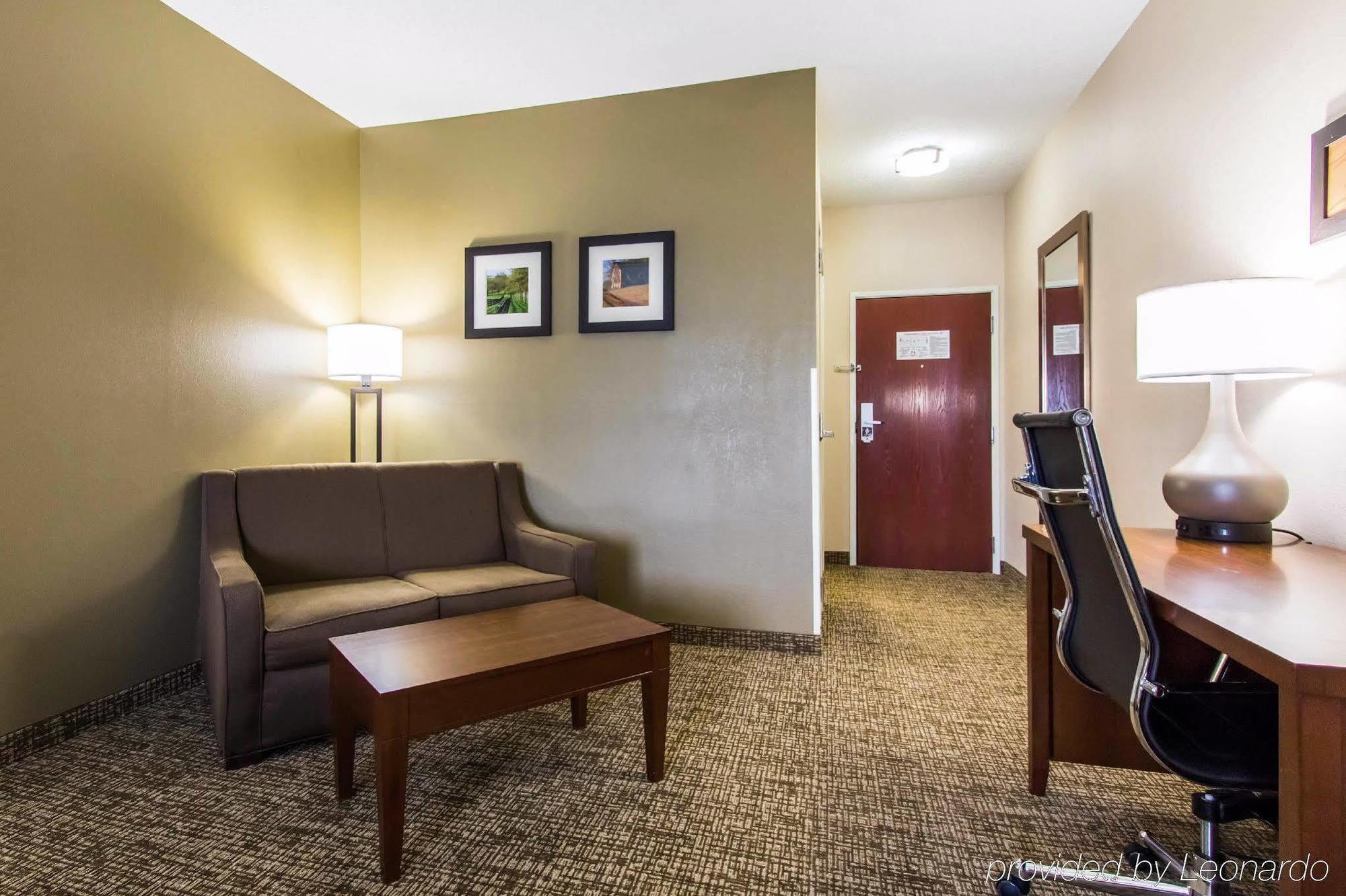 Comfort Inn & Suites Cave City Exterior photo