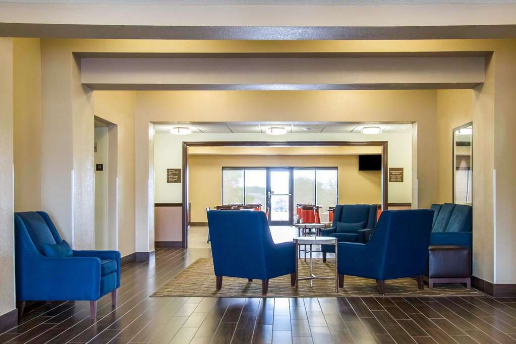 Comfort Inn & Suites Cave City Interior photo